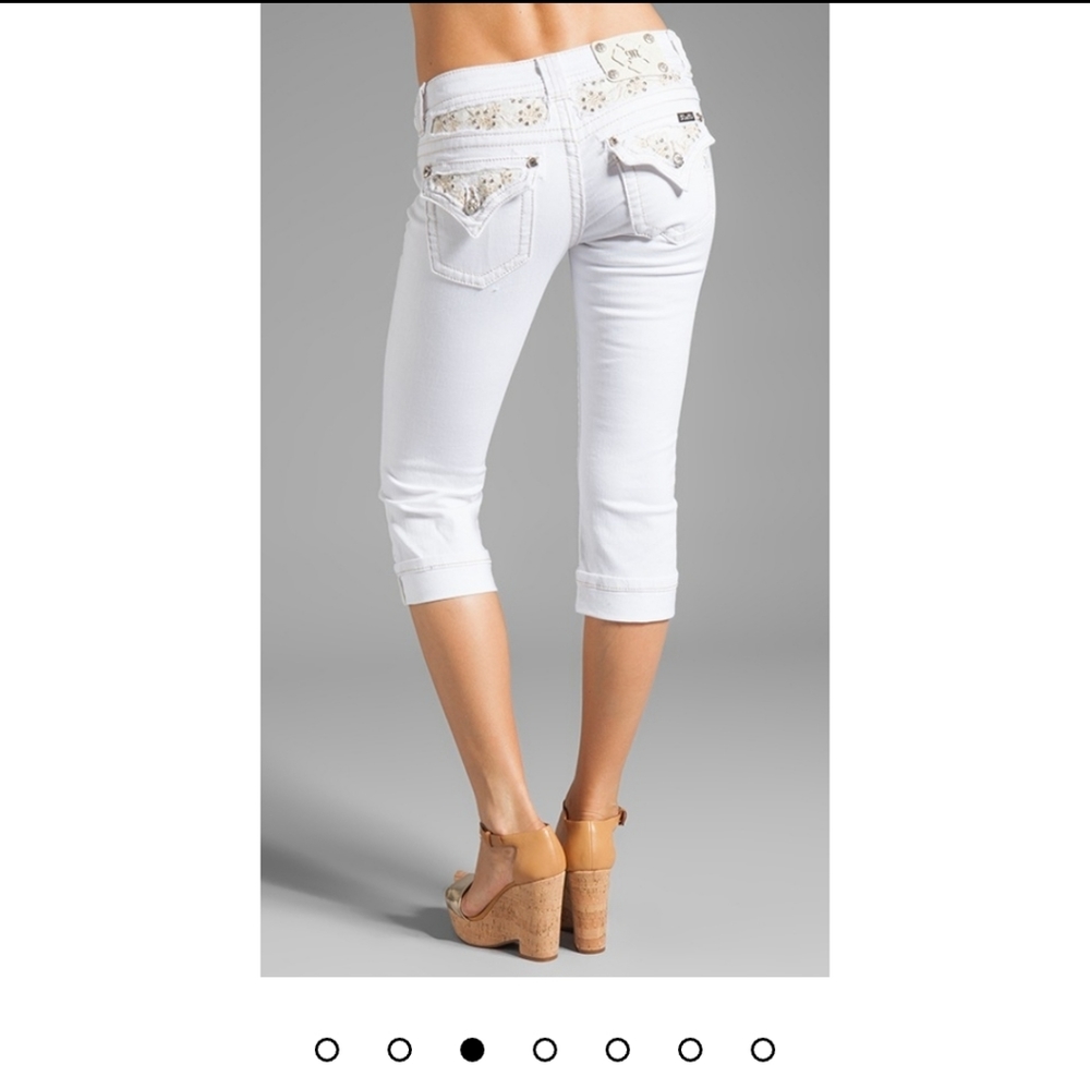Miss Me, cuffed capri Sz 26
